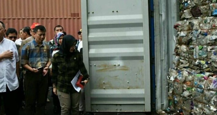 DPR Desak Sucofindo Kembalikan 70 Kontainer Limbah Plastik ke Negara Asal