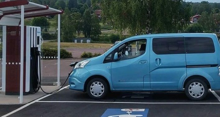 Pertama di Asia Tenggara, Indonesia Luncurkan Ultra-Fast Charger untuk Kendaraan Listrik