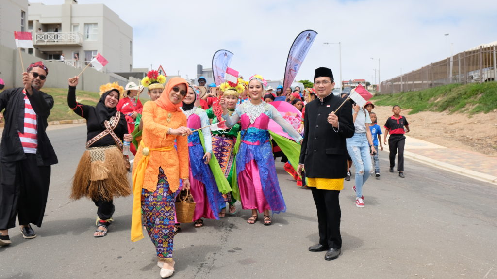 Indonesia Tampilkan Tari None Betawi Diajang Diaz Festival di Mossel Bay 1