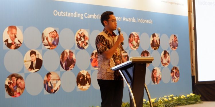 Pelajar Indonesia Raih Penghargaan Terbaik Cambridge International