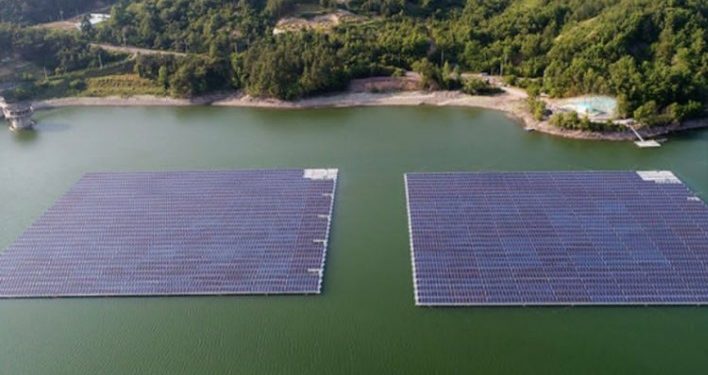Inovasi Energi Terbarukan, Indonesia Luncurkan PLTS Terapung Bifacial ﻿