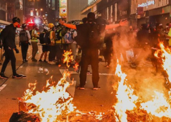 Demonstrasi di Hong Kong Kembali Pecah, Polisi Lancarkan Tembakan