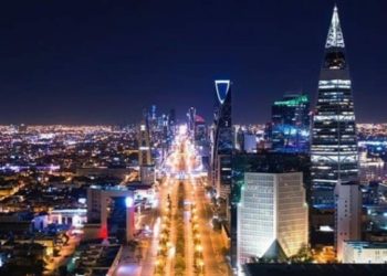 Arab Saudi Terapkan Larangan Keluar Rumah 24 Jam di Makkah dan Madinah