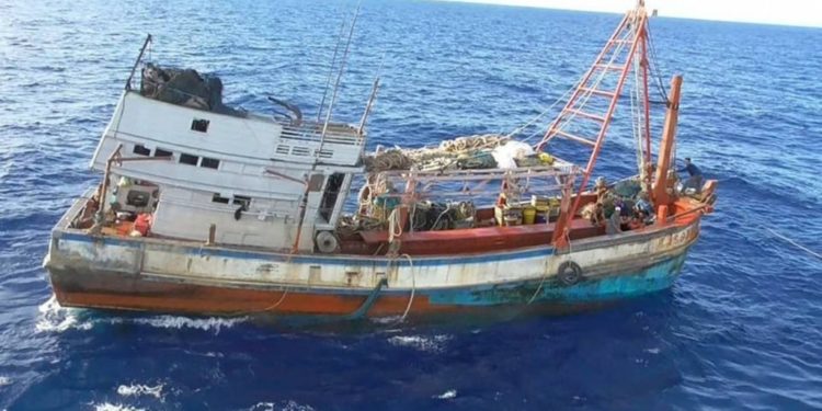 Ditengah Pandemi Covid-19, Kapal Ikan Asing Beroperasi Curi Ikan di Laut Indonesia
