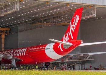 Efek Covid-19, AirAsia Hentikan Seluruh Penerbangan