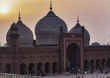 Pakistan Izinkan Warga Shalat di Masjid Selama Bulan Ramadhan