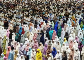 Arab Saudi Serukan Umat Islam di Dunia Shalat Tarawih di Rumah