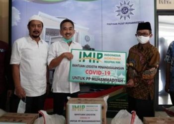 IMIP Morowali Berbagi Bantuan Kemanusiaan Bagi Warga Kurang Mampu