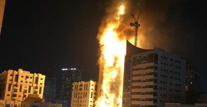 Kebakaran Gedung Pencakar Langit di UEA, 7 Orang Terluka