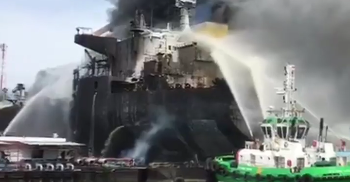 Kebakaran Kapal Tanker MT Jag Leela Berhasil Dipadamkan, 7 Orang Dirawat Intensif