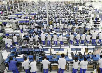 Efek Covid-19, Laba Foxconn Menurun Tajam