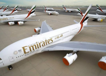 Emirates Airlines Pangkas Puluhan Ribu Pekerja