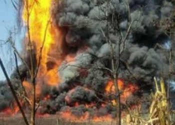 Ladang Minyak di India Terbakar Hebat, 2 Orang Tewas