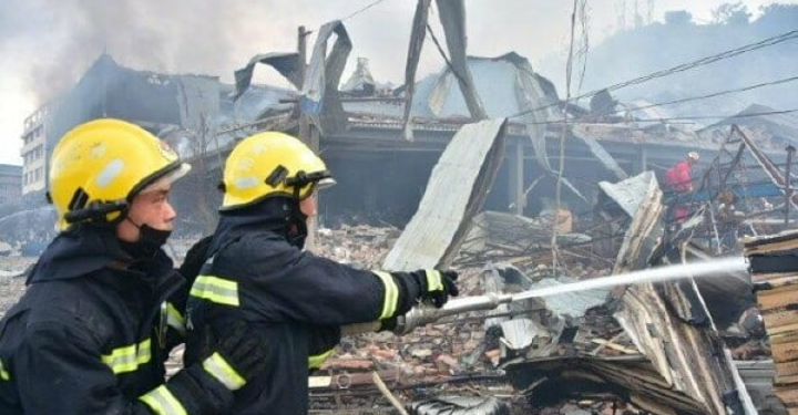 Truk Pengangkut Tangki LPG Meledak di China, 19 Orang Tewas 1 Truk Pengangkut Tangki LPG Meledak di China, 19 Orang Tewas