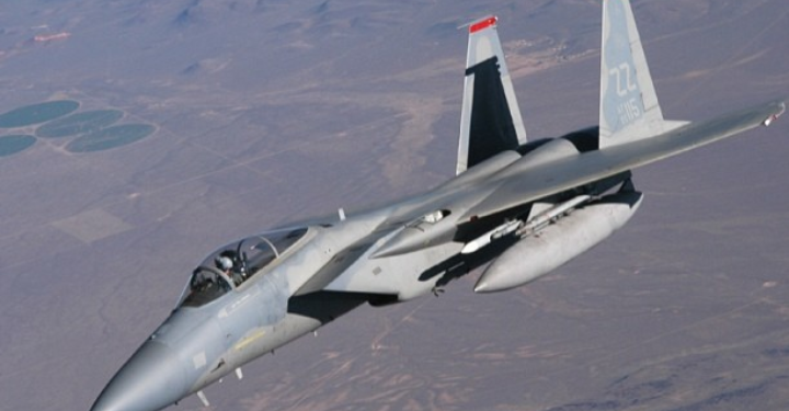 Pesawat Tempur Amerika Jatuh di Perairan Inggris, Pilot Tewas