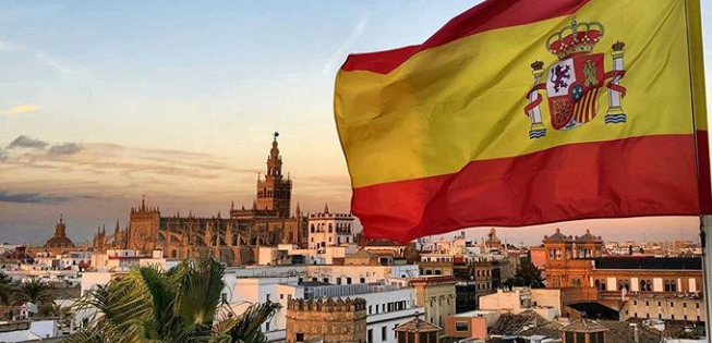 Spanyol Izinkan Wisatawan Inggris Masuk Tanpa Karantina