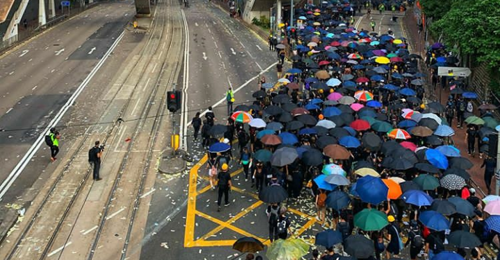 Tolak UU Keamanan, Demonstran di Hong Kong Gelar Aksi Tutup Mulut
