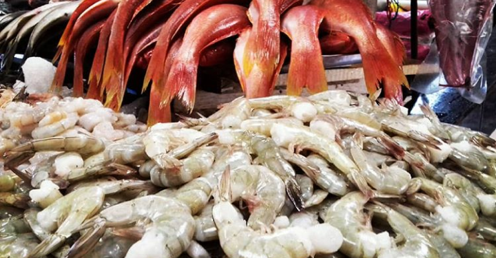 Usai Ikan Salmon, China Sebut Udang Impor Jadi Perantara Covid-19