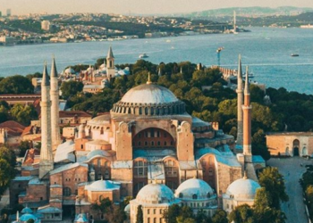 Erdogan Tetapkan Hagia Sophia Jadi Masjid