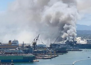 USS Bonhomme Richard Meledak dan Terbakar di San Diego, Puluhan Orang Terluka