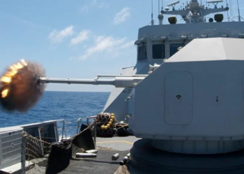 Kapal Perang China Luncurkan Torpedo di Laut China Selatan