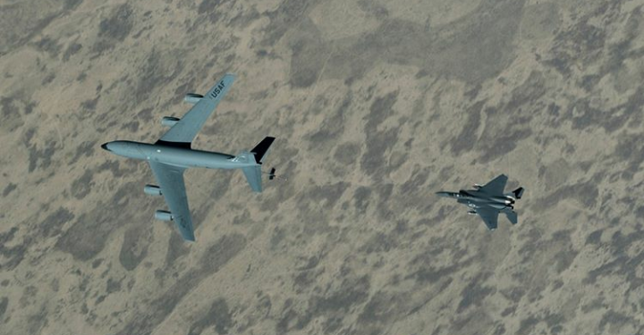 China Marah Latihan Militernya Diintai AS