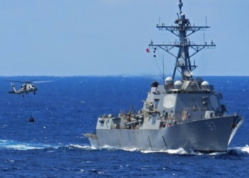 Armada Tempur AS Hilir Mudik di Selat Taiwan