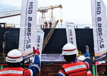 Pertamina Refinery Unit V Kapalkan High Speed Diesel ke Malaysia Senilai USD9,5 Juta