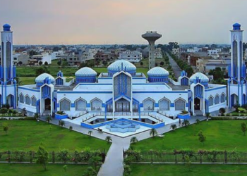 Pakistan Targetkan Seluruh Masjid Gunakan Energi Hijau