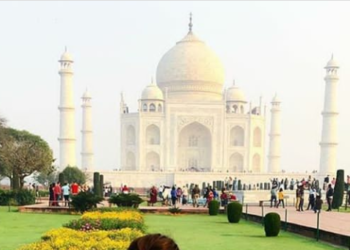 Taj Mahal India Mulai Dibuka Kembali untuk Dikunjungi Wisatawan