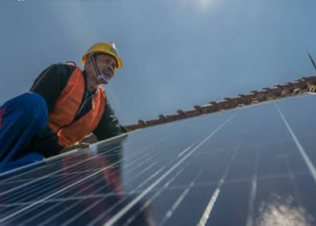 Indonesia Pacu Pemasangan Satu Juta Panel Surya Atap