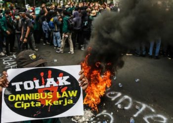 5.918 Demonstran Ditangkap Terkait Penolakan Omnibus Law di Indonesia