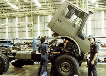 Jejak Emas Mercedes-Benz di Indonesia hingga Mendirikan Pusat Kompetensi di Asia