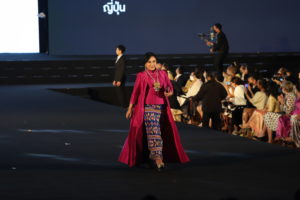 Rancangan Indonesia Memukau Panggung Thai Silk Fashion Show 2020 di Bangkok 3