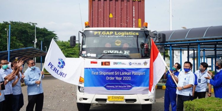 Perum Peruri Ekspor Perdana 300 Ribu Paspor ke Sri Lanka