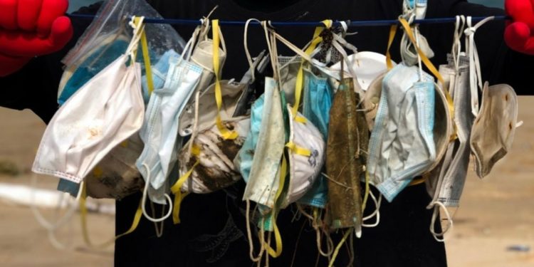 OceanAsia: 1,5 Miliar Sampah Masker Cemari Laut Global