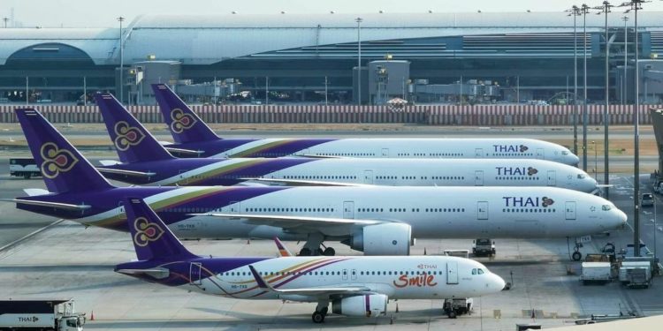 Thai Airways Berhentikan 395 Pilot dan Kandangkan Pesawat