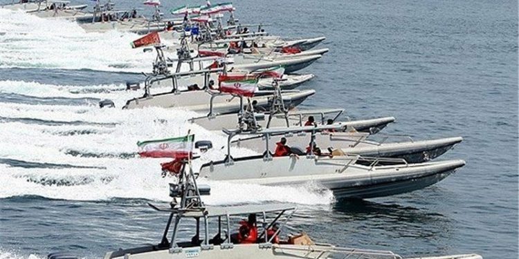 Iran Luncurkan 340 Armada Tempur Bersenjata Rudal