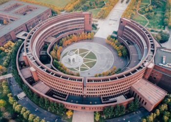 China Gunakan Nikel Rakit Robot Tentakel Luar Angkasa