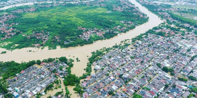 Karawang Diterjang Banjir, Lebih 3.500 Keluarga Mengungsi