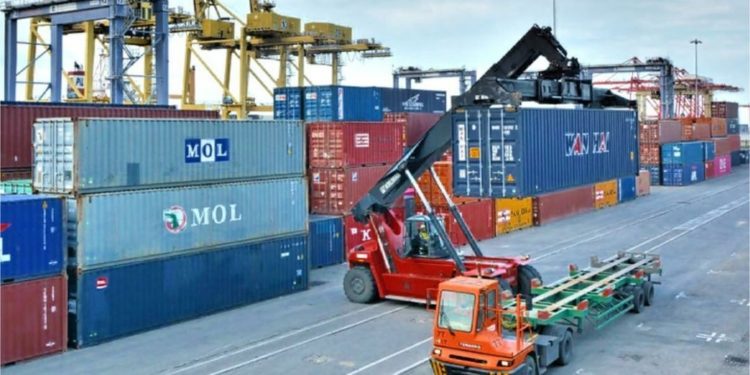 Indonesia Ekspor 5.732 CBM Plywood ke Eropa dari Pelabuhan Sibolga