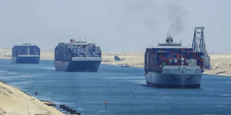 MV Ever Given Kandas, Ratusan Tanker Menumpuk di Terusan Suez