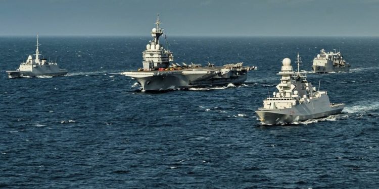 Kapal Induk Nuklir Prancis, Charles de Gaulle Siaga di Abu Dhabi 1