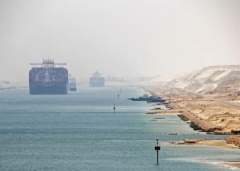 Jalur di Terusan Suez Tertutup, Tanker Global Ubah Rute Pelayaran ke Afrika