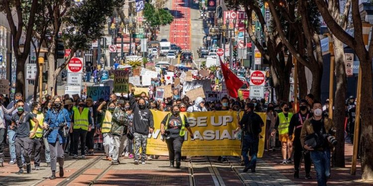 26 Gubernur di AS Kecam Kekerasan Rasial Anti-Asia