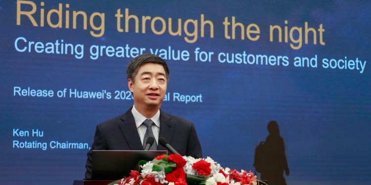 Ditekan AS, Pendapatan Huawei Melejit USD136,7 Miliar