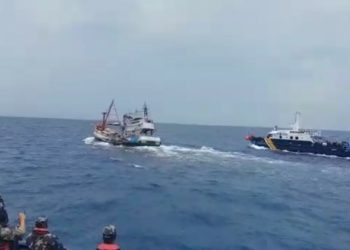 Memburu Kapal Vietnam Pencuri Ikan di Laut Natuna Utara
