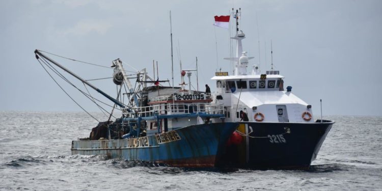 Pencurian Ikan, Dua Kapal Filipina Ditangkap di Laut Sulawesi