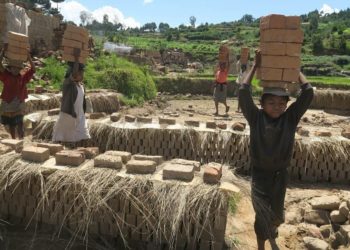 Pekerja Anak di Dunia Meningkat Tajam Capai 160 Juta
