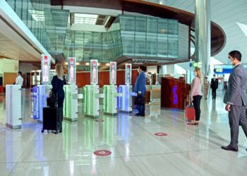 Emirates Gunakan Teknologi Nirsentuh dan Biometrik di Bandara